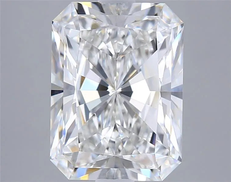 3.10ct Radiant Lab Grown Diamond (Colour F, Clarity VVS1, IGI Certified)