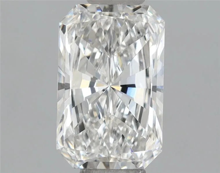 0.93ct Radiant Lab Grown Diamond (Colour E, Clarity VS1, IGI Certified)