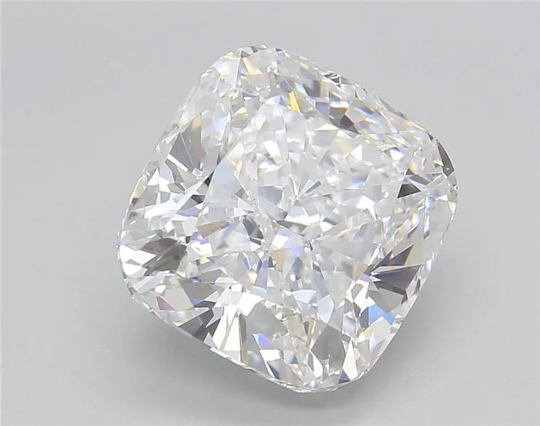 5.02ct Cushion modified Lab Grown Diamond (Colour E, Clarity VVS2, IGI Certified)