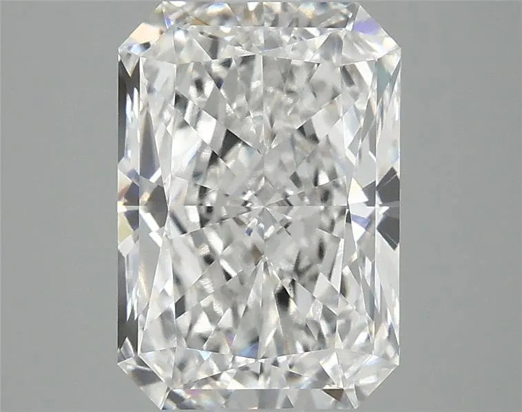 3.00ct Radiant Lab Grown Diamond (Colour E, Clarity VVS2, IGI Certified)