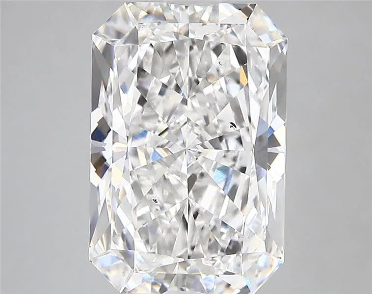 4.19ct Radiant Lab Grown Diamond (Colour F, Clarity SI1, IGI Certified)