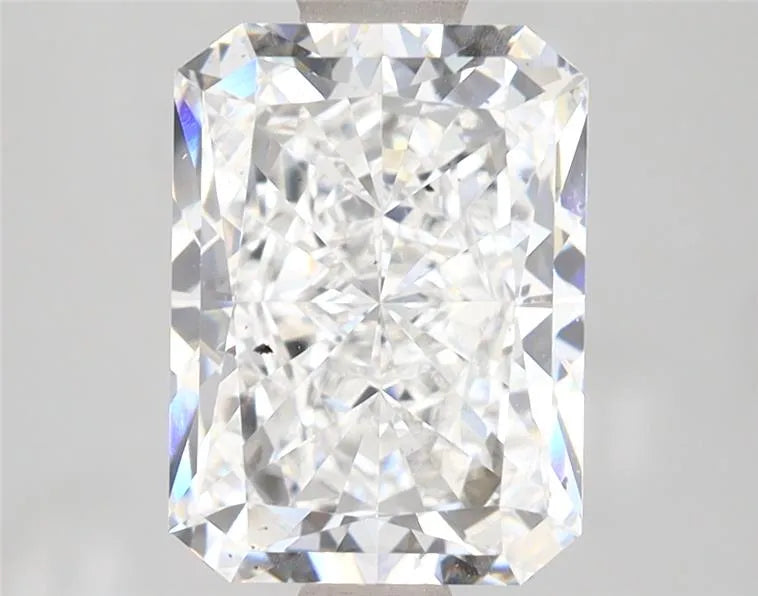 3.03ct Radiant Lab Grown Diamond (Colour E, Clarity SI1, IGI Certified)