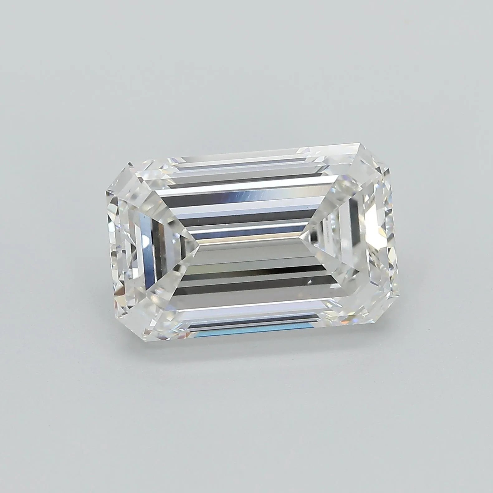 6.06ct Emerald Lab Grown Diamond (Colour G, Clarity VVS2, IGI Certified)