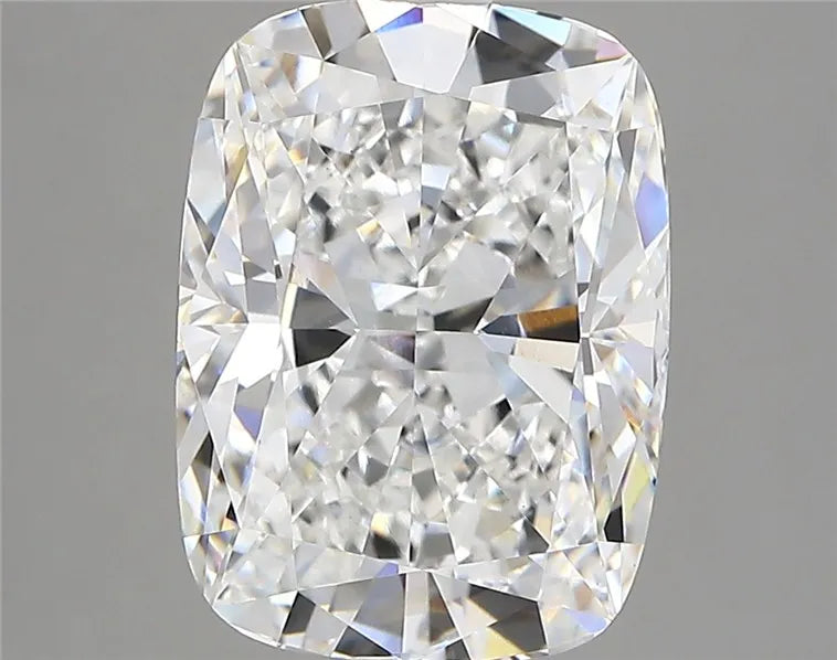 5.05ct Cushion modified Lab Grown Diamond (Colour E, Clarity VVS2, IGI Certified)