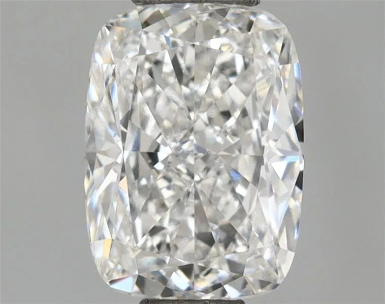 1.01ct Cushion brilliant Lab Grown Diamond (Colour E, Clarity VVS2, IGI Certified)