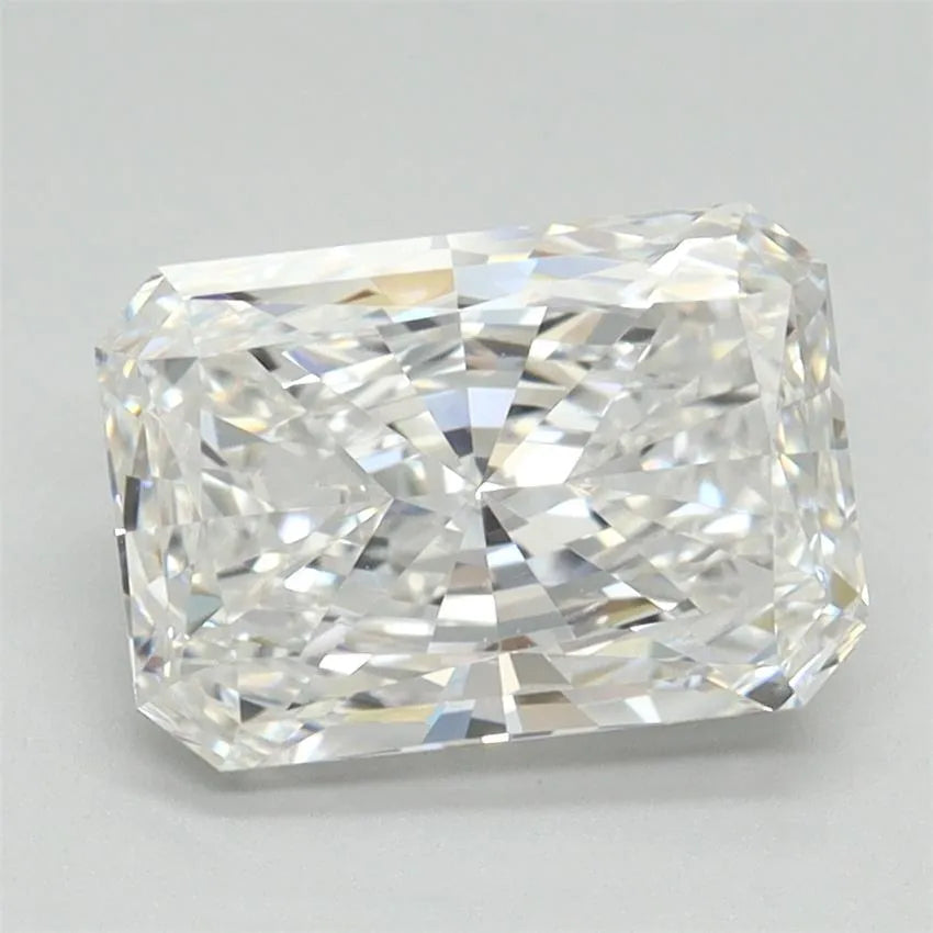 2.16ct Radiant Lab Grown Diamond (Colour E, Clarity VVS2, IGI Certified)