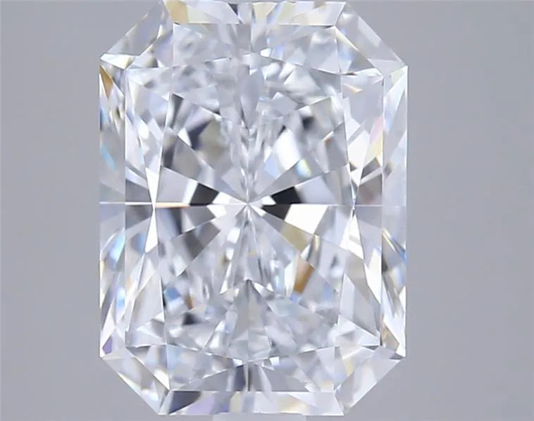 2.78ct Radiant Lab Grown Diamond (Colour F, Clarity VVS1, IGI Certified)