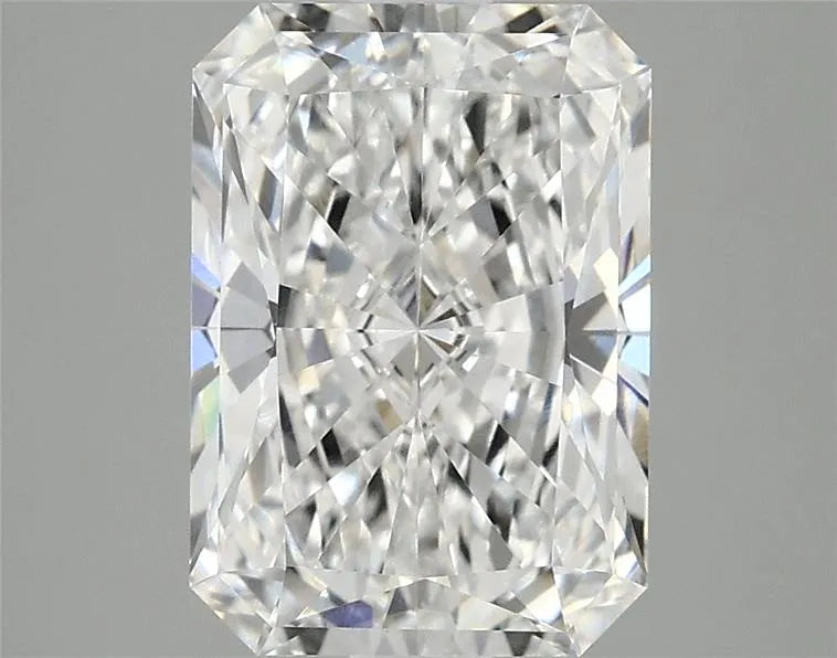 2.90ct Radiant Lab Grown Diamond (Colour D, Clarity VVS2, IGI Certified)