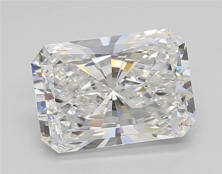 3.02ct Radiant Lab Grown Diamond (Colour D, Clarity VVS2, IGI Certified)