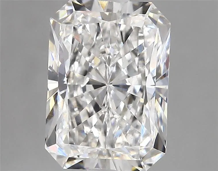 3.01ct Radiant Lab Grown Diamond (Colour E, Clarity VS1, IGI Certified)