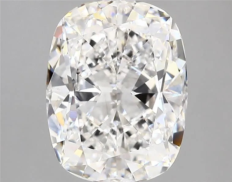 4.21ct Cushion modified Lab Grown Diamond (Colour E, Clarity VS2, IGI Certified)