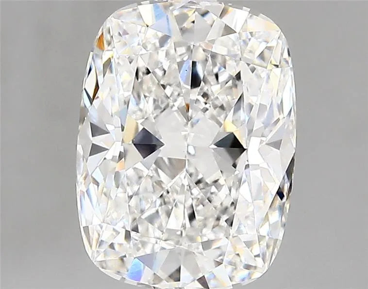 3.19ct Cushion modified Lab Grown Diamond (Colour E, Clarity VS1, IGI Certified)
