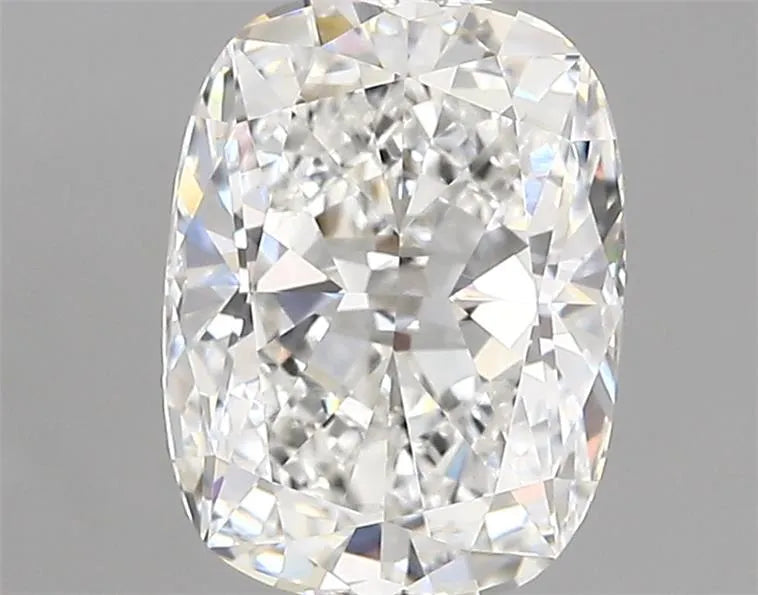 2.27ct Cushion modified Lab Grown Diamond (Colour E, Clarity VVS2, IGI Certified)