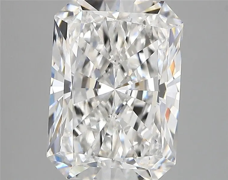 3.74ct Radiant Lab Grown Diamond (Colour E, Clarity VS1, IGI Certified)