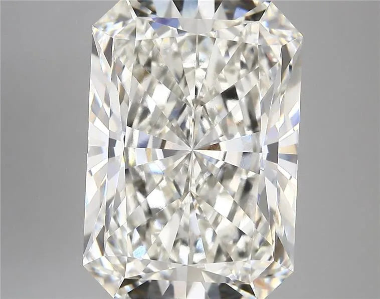 8.45ct Radiant Lab Grown Diamond (Colour G, Clarity VVS2, IGI Certified)
