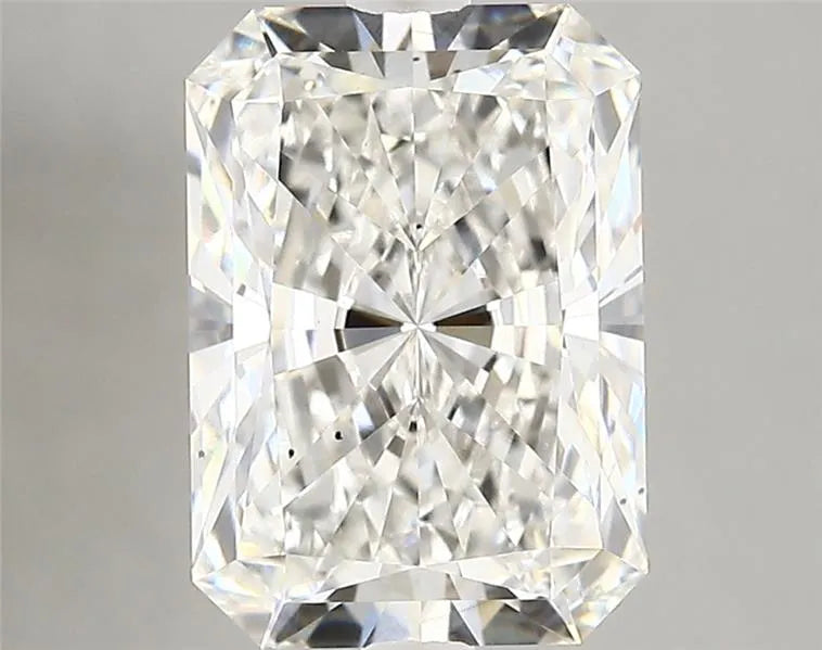 3.32ct Radiant Lab Grown Diamond (Colour E, Clarity VS2, IGI Certified)