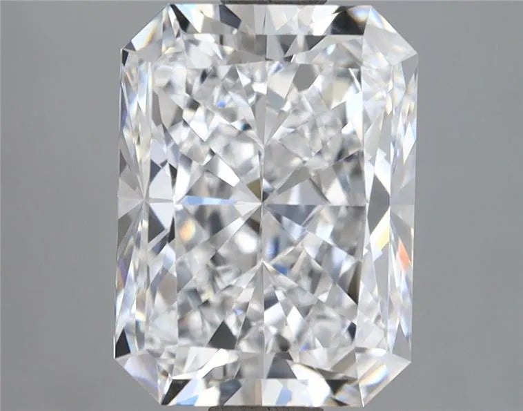 3.03ct Radiant Lab Grown Diamond (Colour D, Clarity VVS1, IGI Certified)