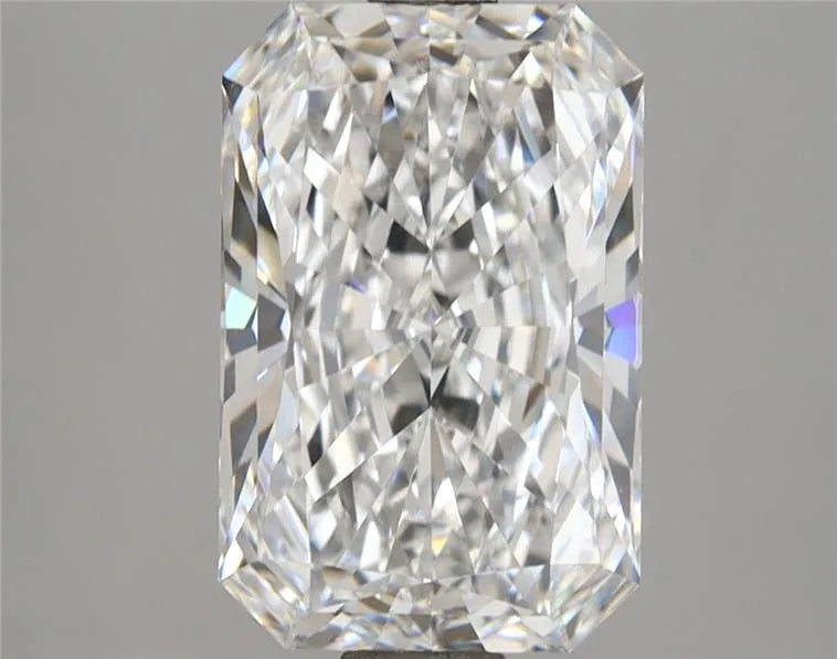 2.99ct Radiant Lab Grown Diamond (Colour E, Clarity VVS2, IGI Certified)