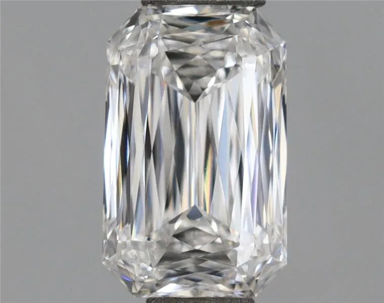1.00ct Radiant Lab Grown Diamond (Colour E, Clarity VVS2, IGI Certified)