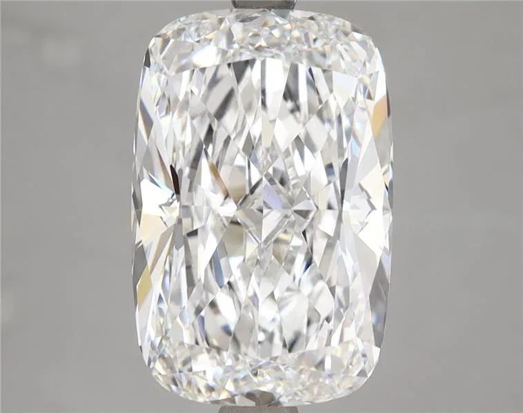 5.61ct Cushion brilliant Lab Grown Diamond (Colour E, Clarity VVS2, IGI Certified)