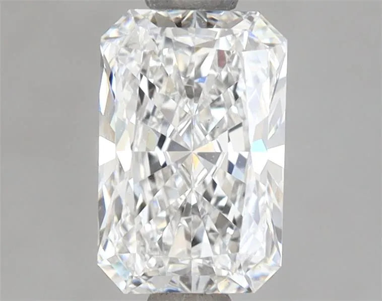 1.35ct Radiant Lab Grown Diamond (Colour E, Clarity VS2, IGI Certified)