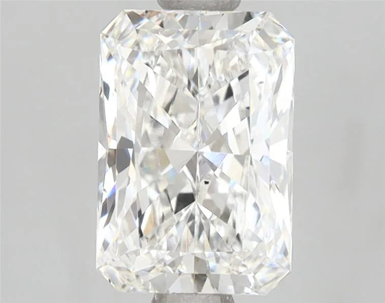 1.61ct Radiant Lab Grown Diamond (Colour E, Clarity VS2, IGI Certified)