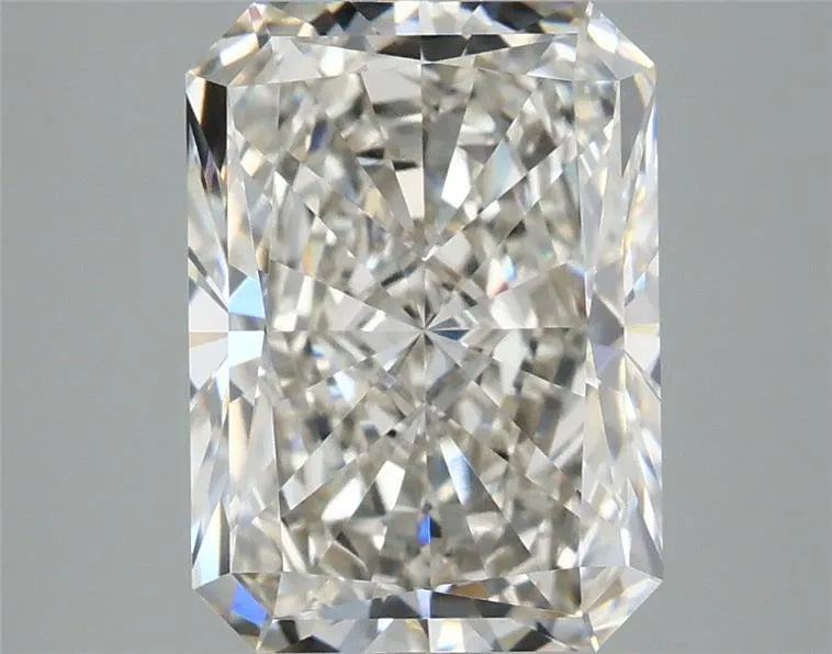 3.02ct Radiant Lab Grown Diamond (Colour H, Clarity VS1, IGI Certified)