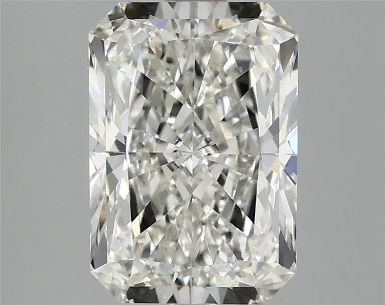 3.07ct Radiant Lab Grown Diamond (Colour H, Clarity VVS2, IGI Certified)