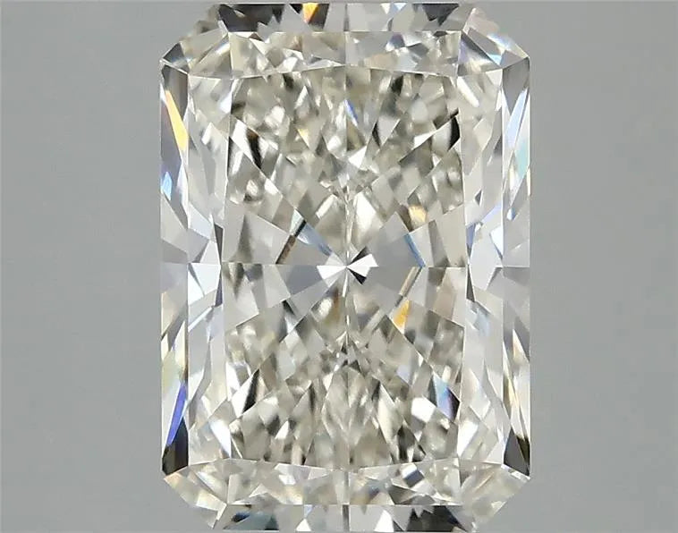 3.09ct Radiant Lab Grown Diamond (Colour H, Clarity VVS2, IGI Certified)