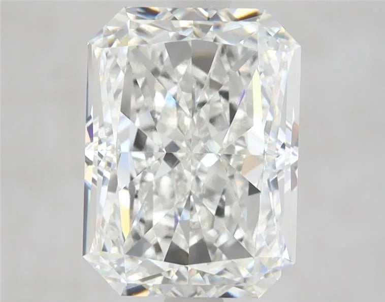 4.11ct Radiant Lab Grown Diamond (Colour G, Clarity VVS2, IGI Certified)