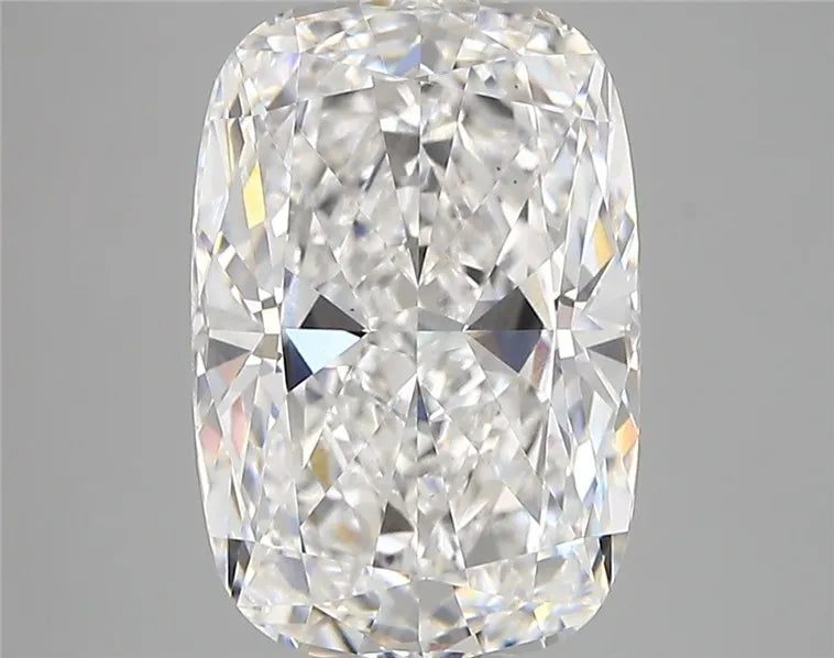 4.32ct Cushion modified Lab Grown Diamond (Colour E, Clarity VS1, IGI Certified)