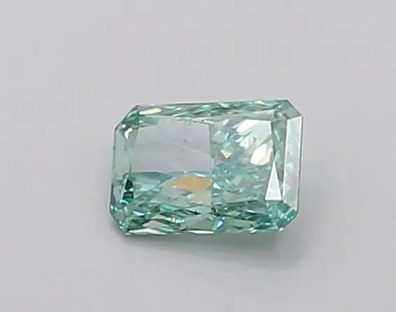 0.26ct Radiant Lab Grown Diamond (Colour Fancy Vivid Green, Clarity VS2, IGI Certified)