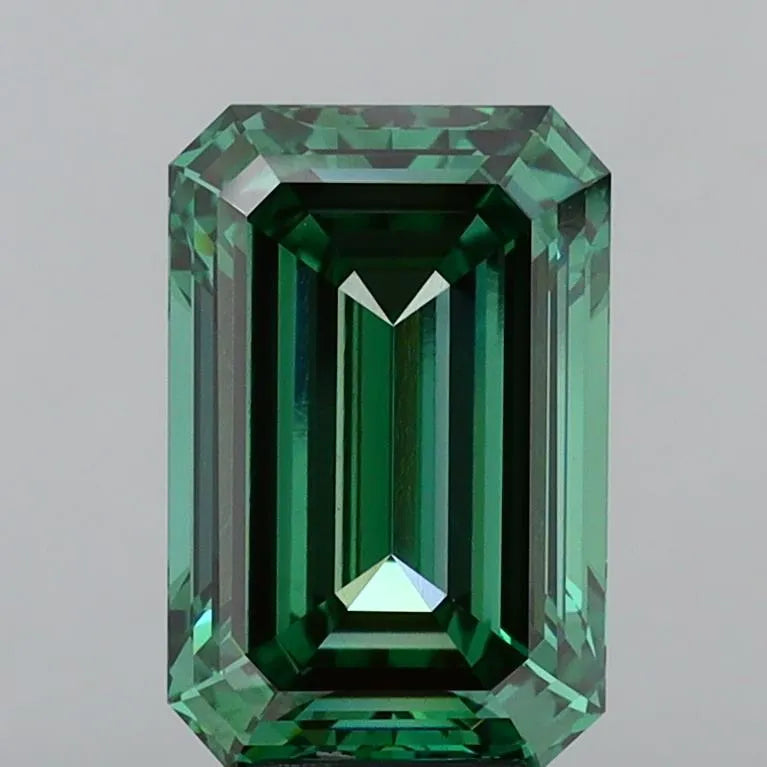 7.08ct Emerald Lab Grown Diamond (Colour Fancy Vivid Green, Clarity VS1, IGI Certified)