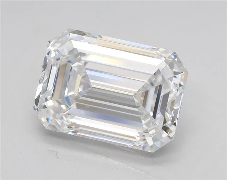 2.73ct Emerald Lab Grown Diamond (Colour D, Clarity VVS2, GIA Certified)