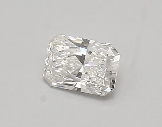 0.42ct Radiant Lab Grown Diamond (Colour D, Clarity VS2, IGI Certified)