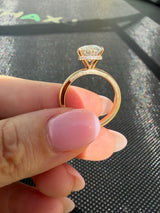 3 CT Oval Lab-Grown Diamond Orbite Ring in 18K Yellow Gold | IGI F VVS2