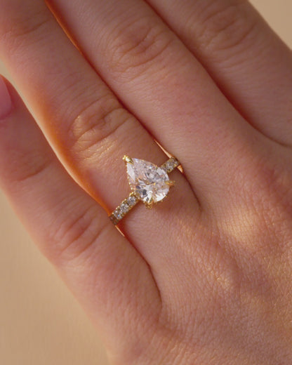 14K Yellow Gold Pear-Shaped Lab-Grown Diamond Accented Ring – 2TW