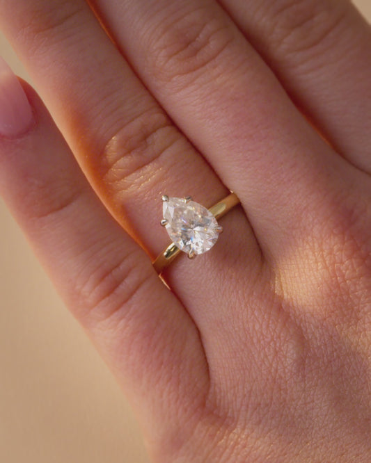 14K Yellow Gold 1.50 CT Pear Solitaire Engagement Ring